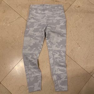 LULULEMON full length camo leggings